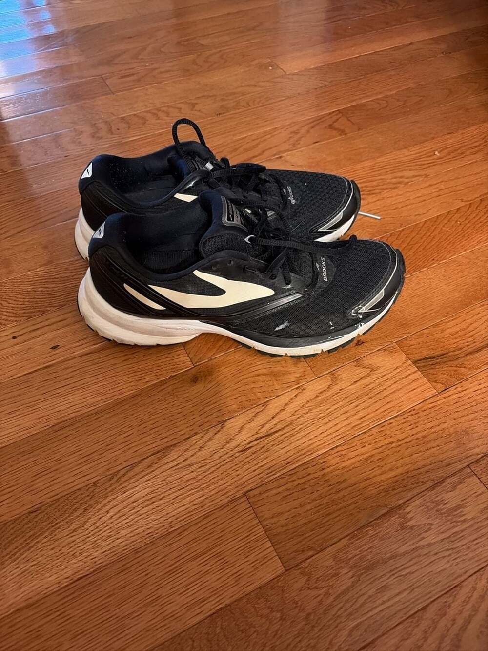Brooks Launch 4 Running Shoes Black White Size 8.5